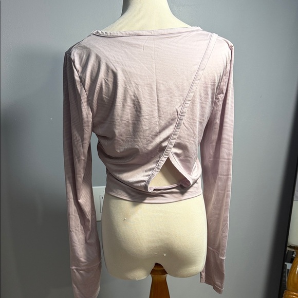 Danskin Women's Long Sleeve Light Purple Top - Picture 2 of 2